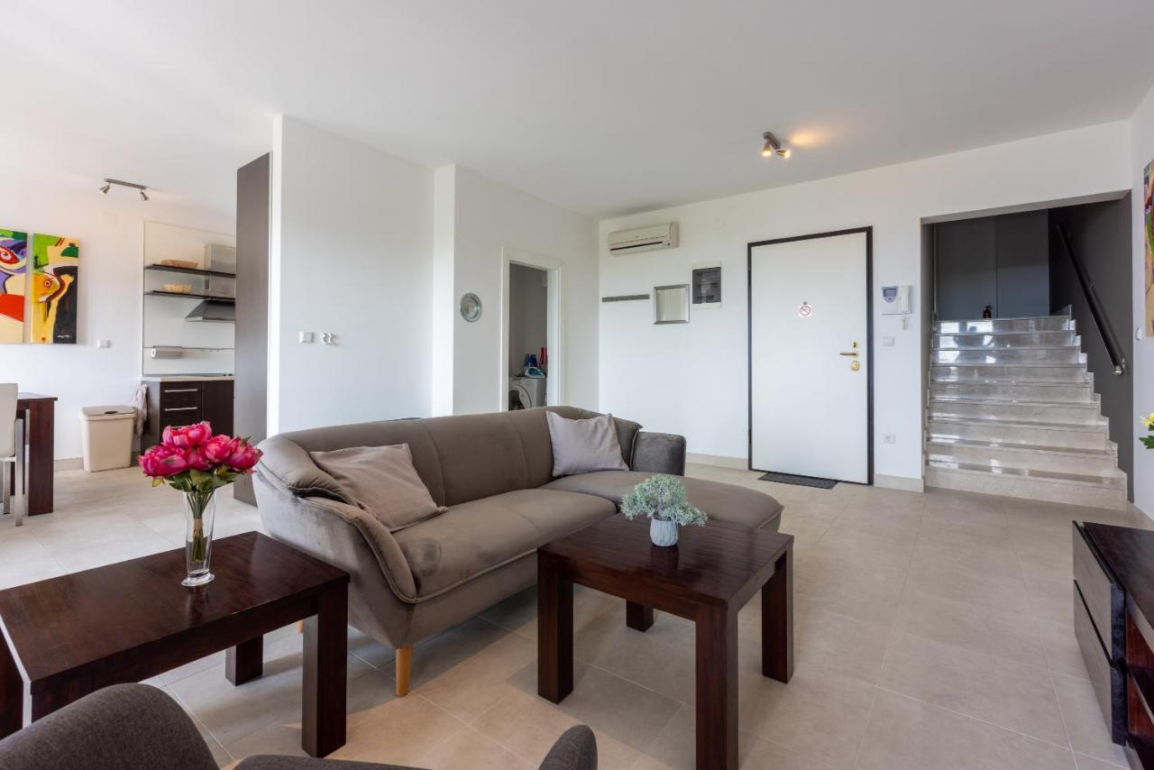 Apartments Andrea & Sander ツリクヴェニツァ エクステリア 写真